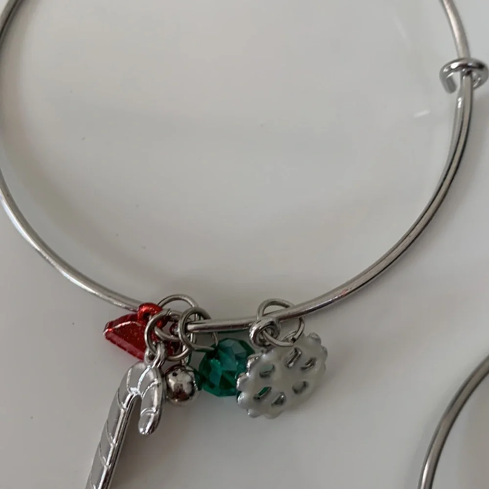 Bracelet with‎ charms.